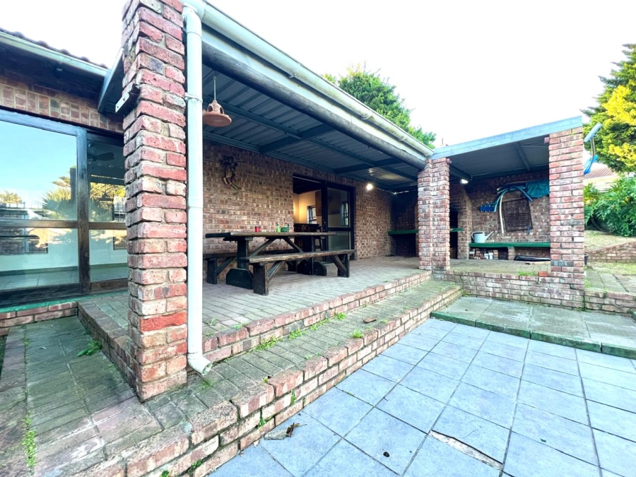 3 Bedroom Property for Sale in Sherwood Eastern Cape